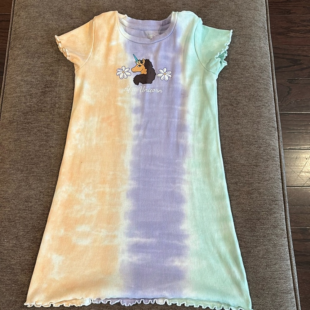 Little girl multi color T-shirt dress with a unicorn in the front, size small